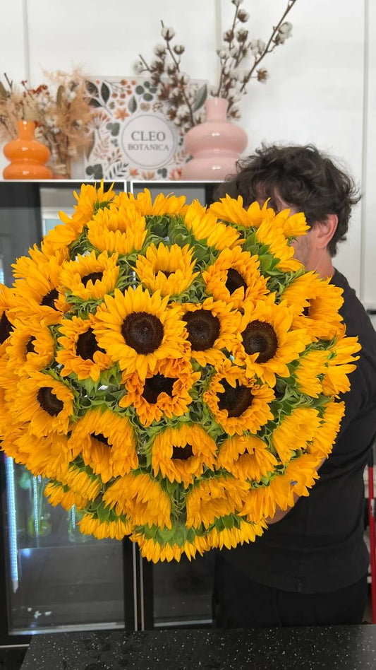 Really big sunflowers' bouquet